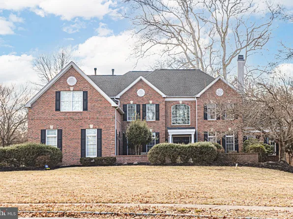 2 Woodside Ln, New Hope, PA 18938