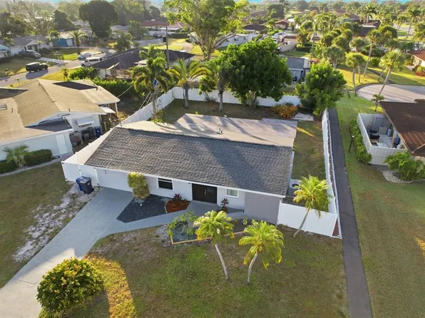 3120 Mercer Rd, Bradenton, FL 34207