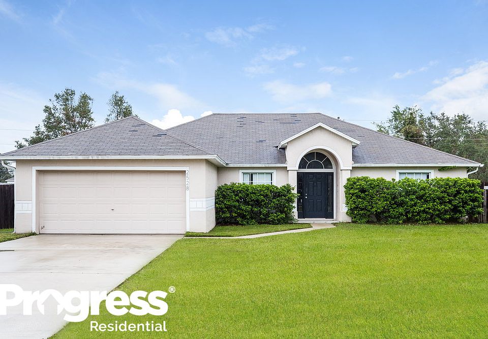 2nd image of 2528 Gramercy Dr