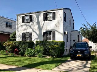 932 Hillside Blvd, New Hyde Park, NY 11040
