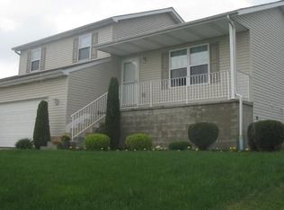 8727 Robin Dr, Erie, PA 16509