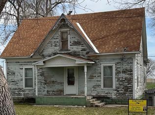342 Hall St, Phillips, NE 68865