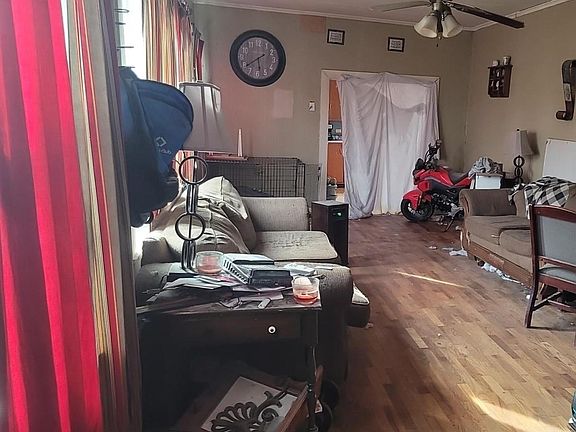 4th image of 317 Orchard St