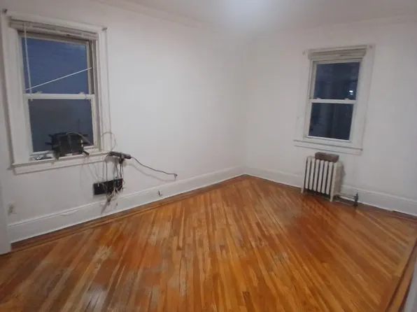 865 East 15th Street image 9 of 16