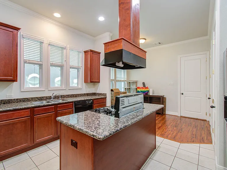 10205 Brooktree Dr — Photo 11