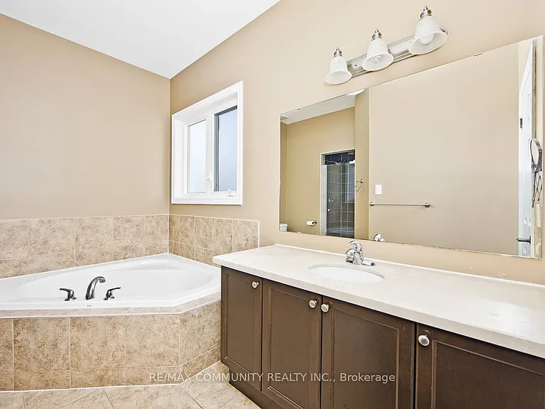 48 Riverwalk Pl — Photo 12