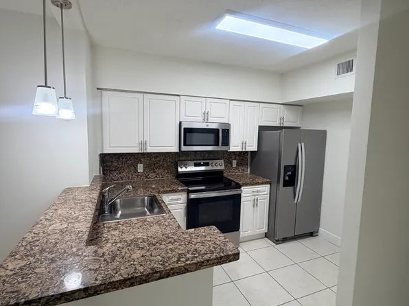 7991 NW 7th St #B2, Miami, FL 33126