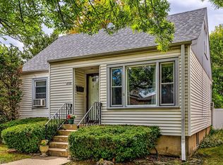 2726 N Oak Park Ave, Chicago, IL