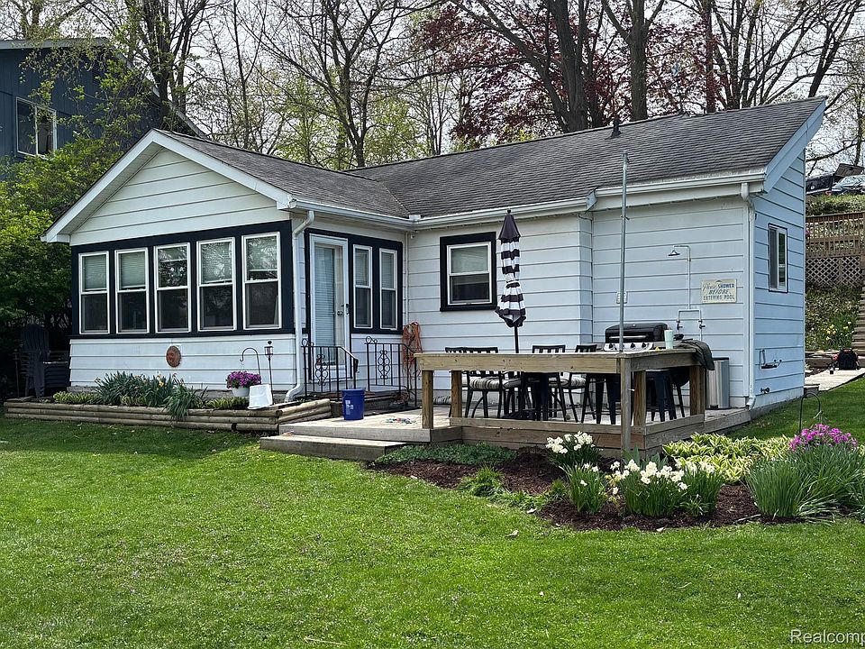 1st image of 11275 N Shore Dr