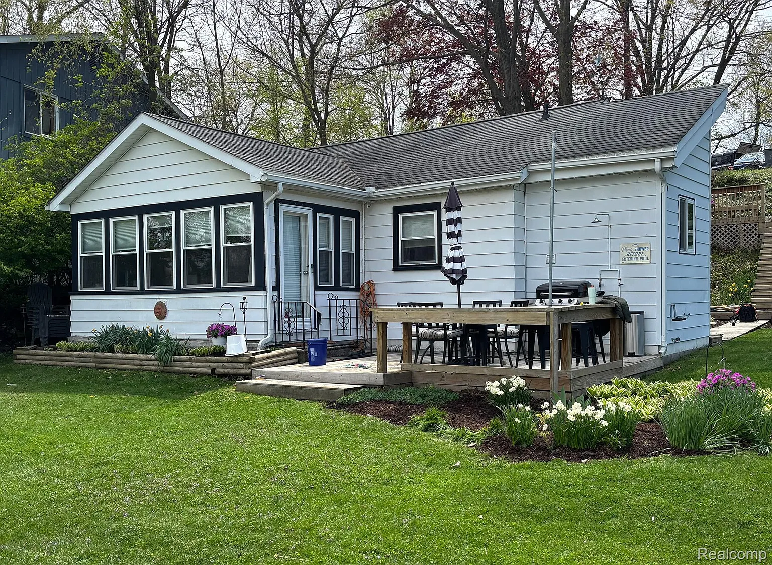 11275 N Shore Dr photo 1