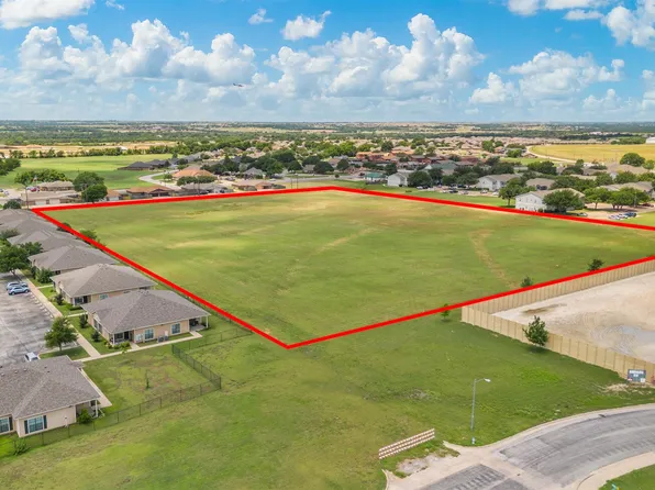 427 N Hyde Park Blvd, Cleburne, TX 76033
