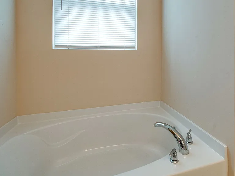 3704 Jerry Anderson Dr — Photo 18