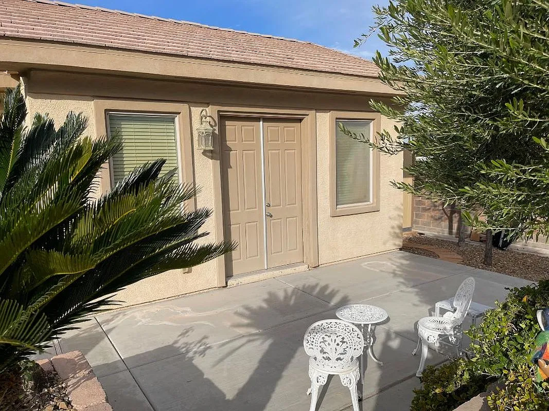 1 bed, 1.0 bath, 440 sqft, $1,150 — Photo 2