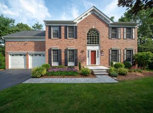 37 Country Club Cir, Marlborough, MA 01752
