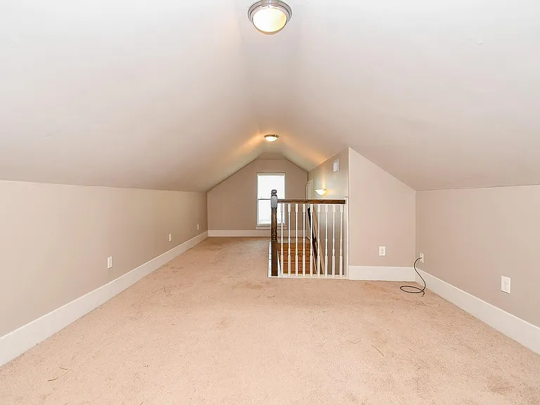 1307 Walton St — Photo 24