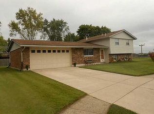 20 Apache Ct, Tipp City, OH 45371