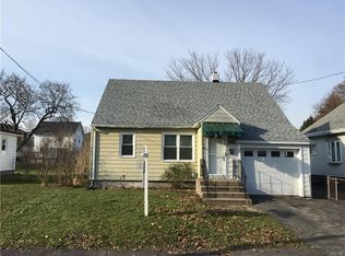 221 Wayland Rd, Syracuse, NY 13208