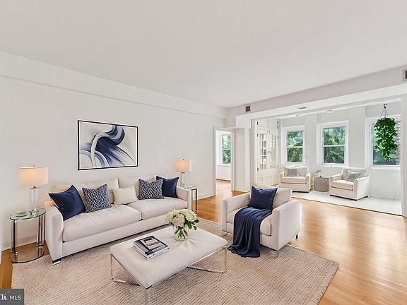 3rd image of 4707 Connecticut Ave NW APT 211