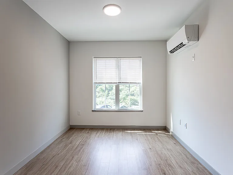 70 University Drive — Photo 1