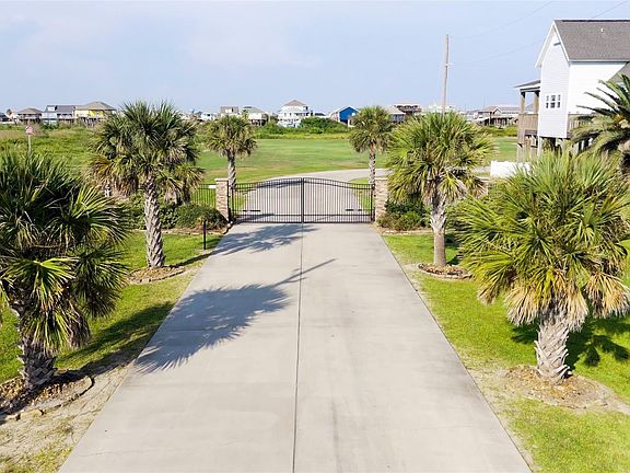 2nd image of 1217 Crystal Dunes Way