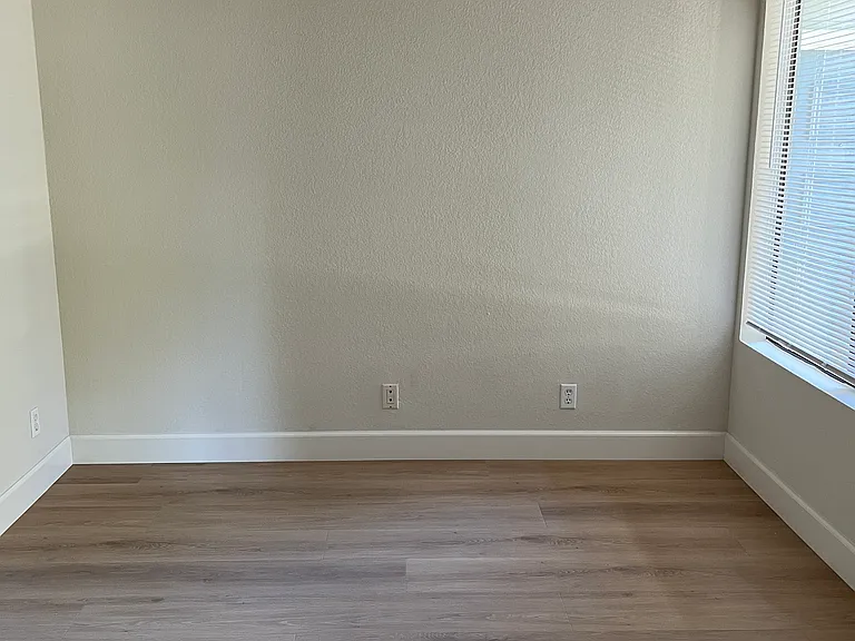 Office/flex room