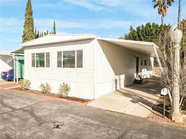 16079 Yarnell St Space B4, Sylmar, CA 91342