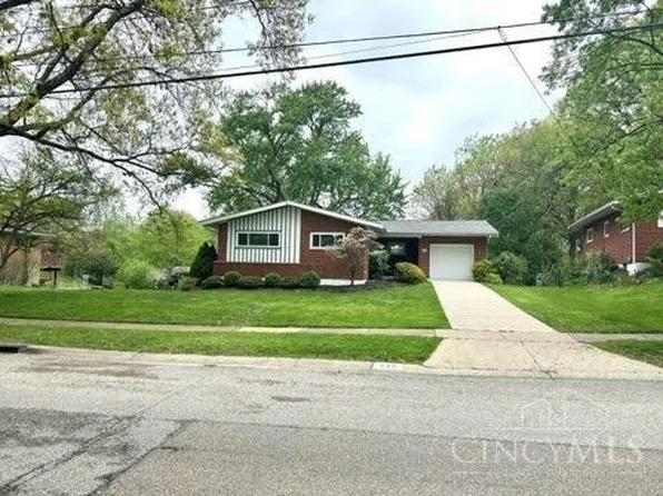 349 Halidonhill Ln, Cincinnati, OH 45238