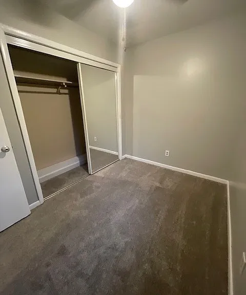 2118 Malloy St #3 — Photo 6