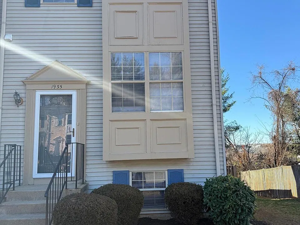 1935 Winslow Ct