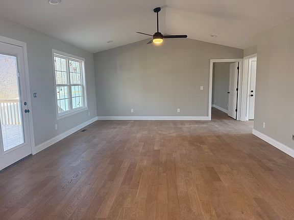 5th image of 3661 Old Whitley Rd