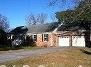 1661 Abingdon Ln, Gloucester, VA 23061