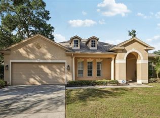 2108 Fawn Meadow Dr, Valrico, FL 33594