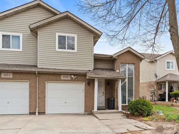 1686 Fieldcrest Ln, Tecumseh, ON N8N 4Z8