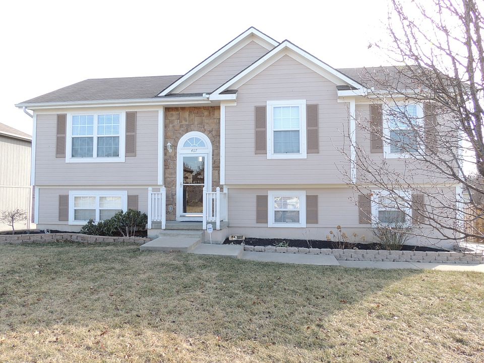 1st image of 407 NW Europa Dr