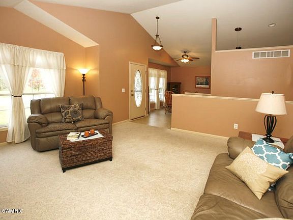 4th image of 4590 Blacktail Ave