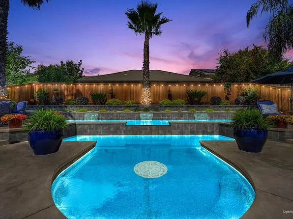 2811 Southcreek Dr, Lincoln, CA 95648