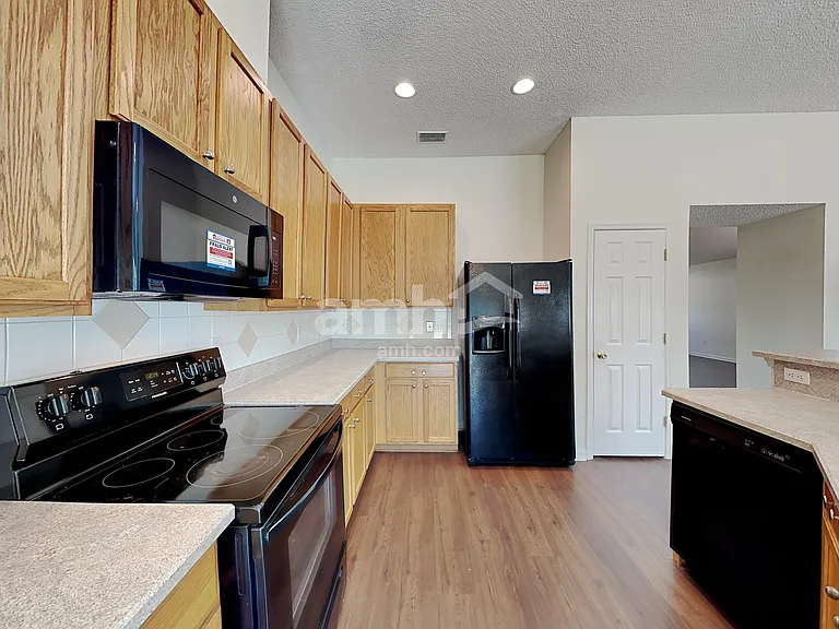 766 E Martin Lakes Dr — Photo 3