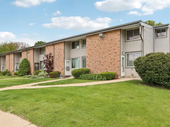 1518 Big Bend ROAD #H, Waukesha, WI 53189