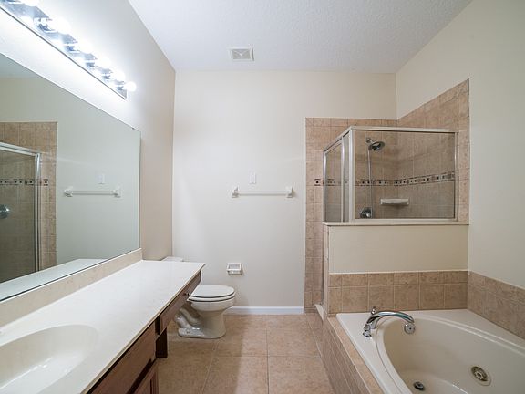 4th image of 10266 Park Commons Dr