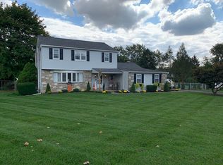 4025 Orangemans Rd, Hatboro, PA 19040