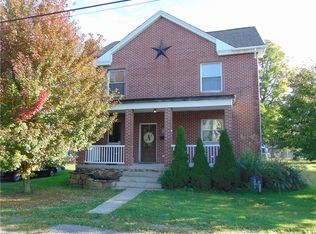 102 Memorial St, Dunbar, PA 15431