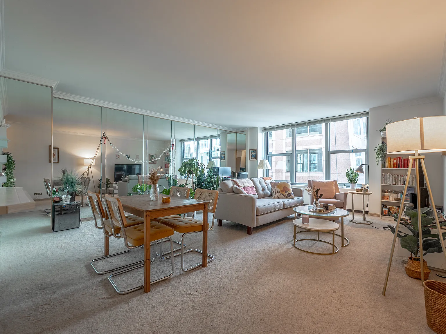 1 bed, 960 sqft, $2,400 — Photo 2