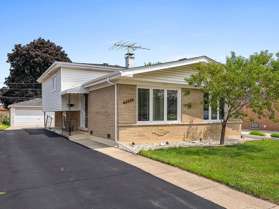 1st image of 9980 Ivanhoe Ave