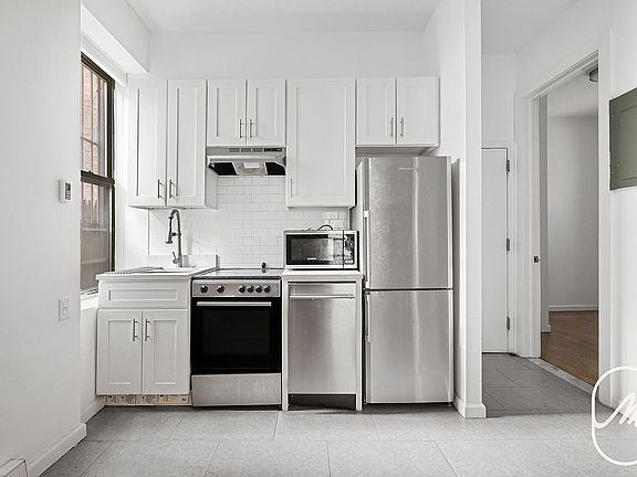 3rd image of 454 W 22nd St APT 1C