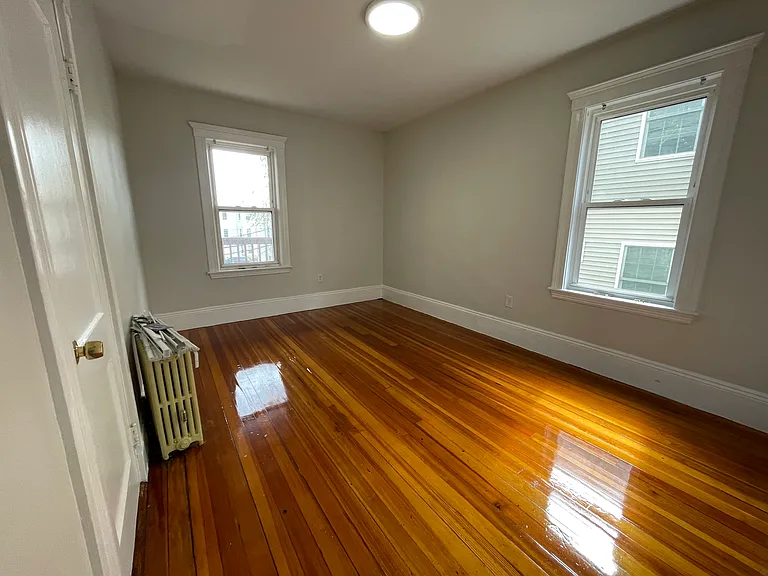 37 Ridgewood St #2 — Photo 8