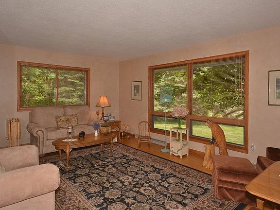 5th image of 4801 Woodland Ave