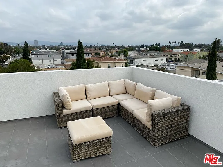 2206 Hauser Blvd — Photo 40