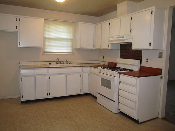 2nd image of 500 Quail Dr
