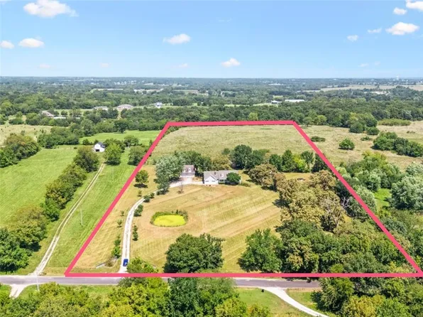 32204 E County Line Rd, Pleasant Hill, MO 64080