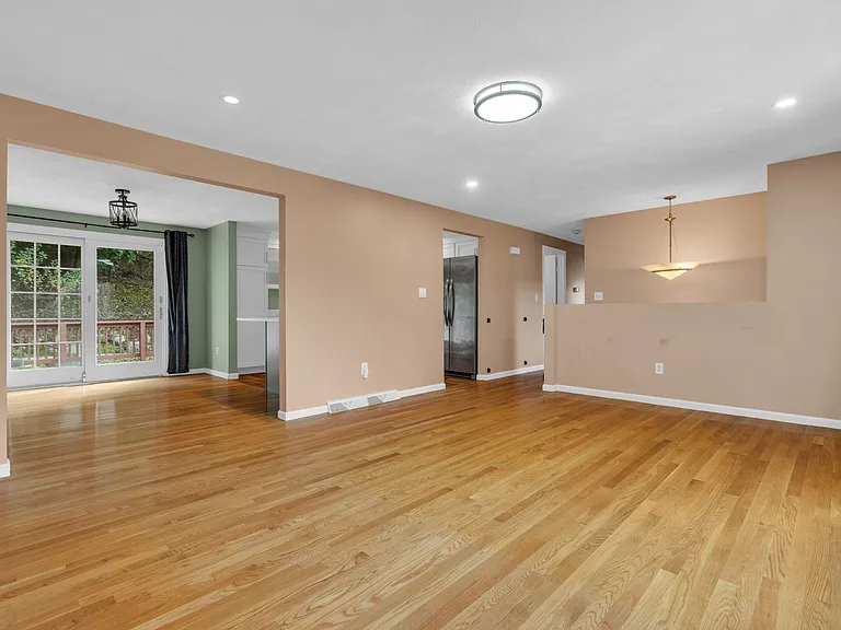 7 Briarwood Rd — Photo 18